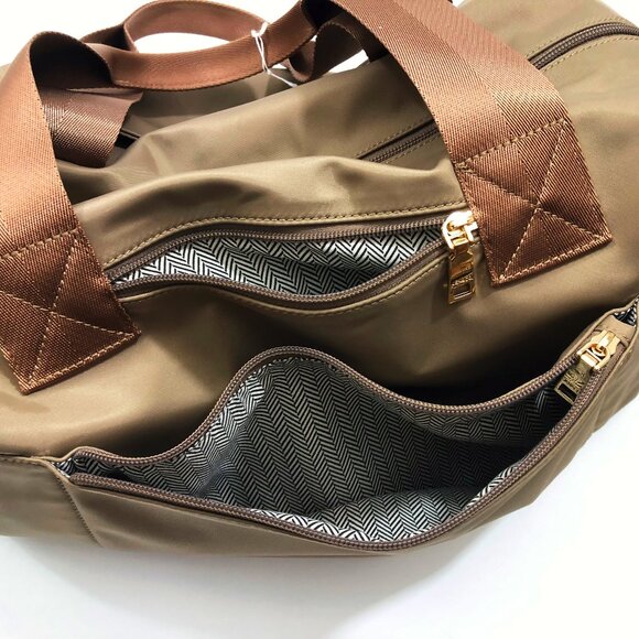 Jen and Co Taupe Weekender Nylon Bag with Trolley Sleeve 19 x 11 x 7 inches - Picture 11 of 11
